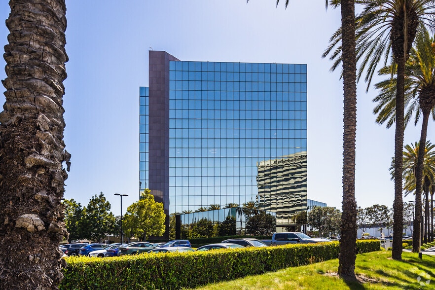 More Photos Of 3200 Bristol St, Costa Mesa Office For Lease