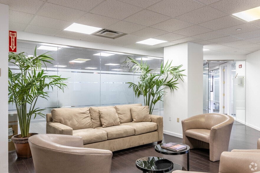 More Photos Of 200 S Andrews Ave, Fort Lauderdale Medical For Sale