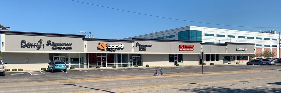 More Photos Of 301-315 N First Ave, Evansville Storefront For Lease