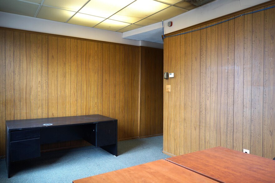 More Photos Of 2810-2812 N Broad St, Philadelphia Office Residential For Sale