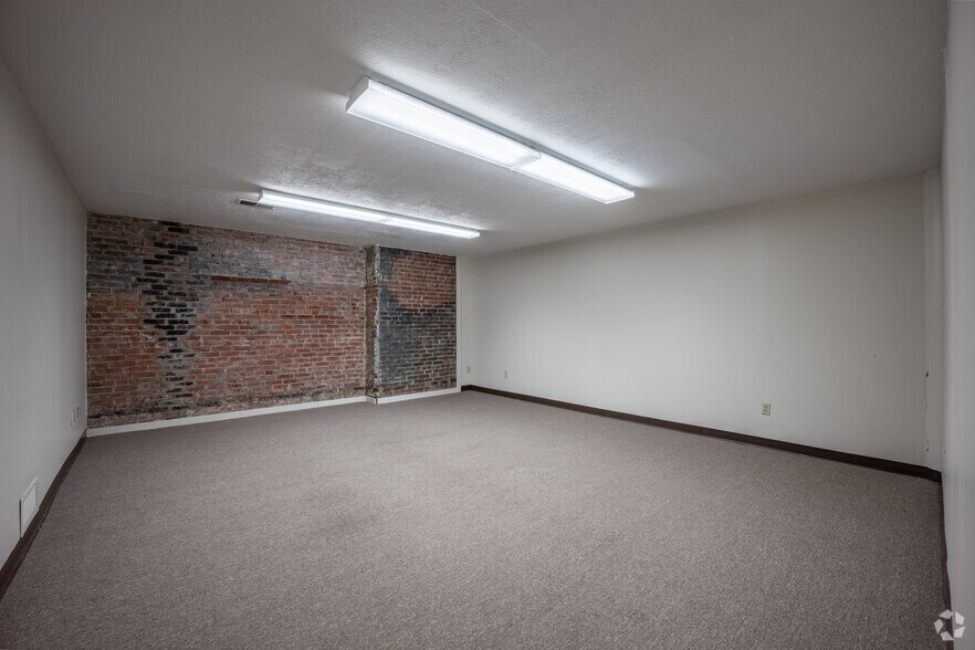 More Photos Of 816 5th Ave, Pittsburgh Office For Lease