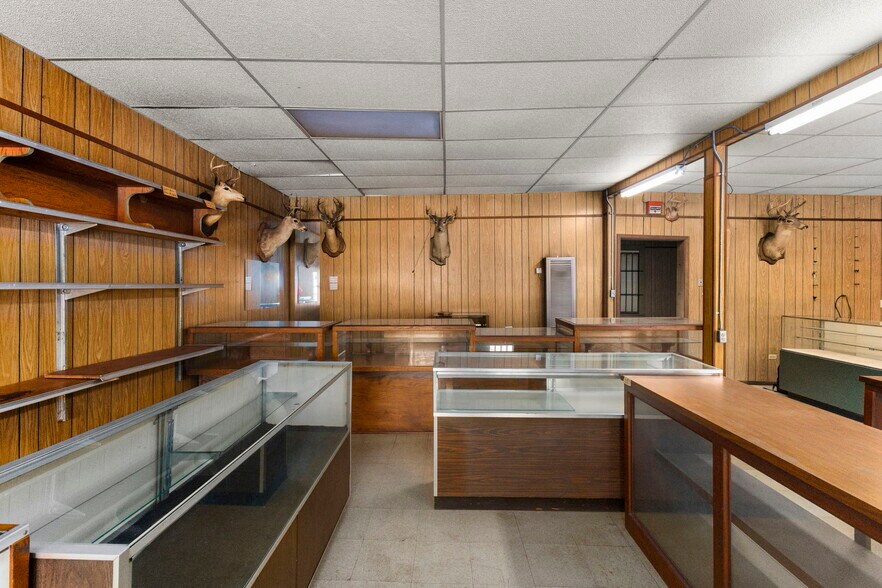More Photos Of 1375 W San Antonio St, New Braunfels Freestanding For Sale