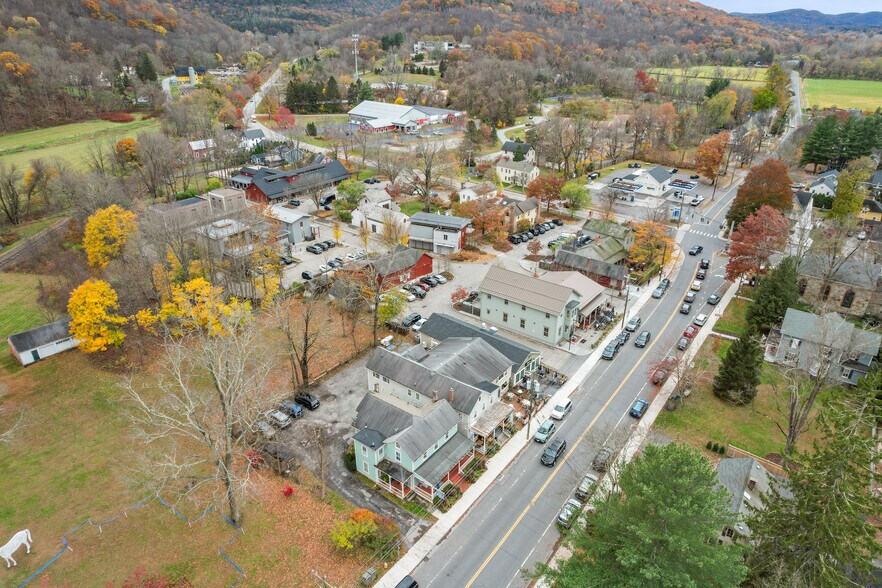 More Photos Of 25 N Main St, Kent Storefront Retail Office For Lease