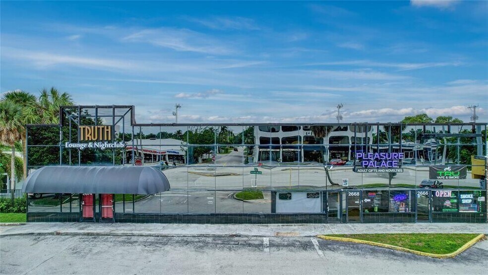 More Photos Of 2666 E Oakland Park Blvd, Fort Lauderdale General Retail For Sale