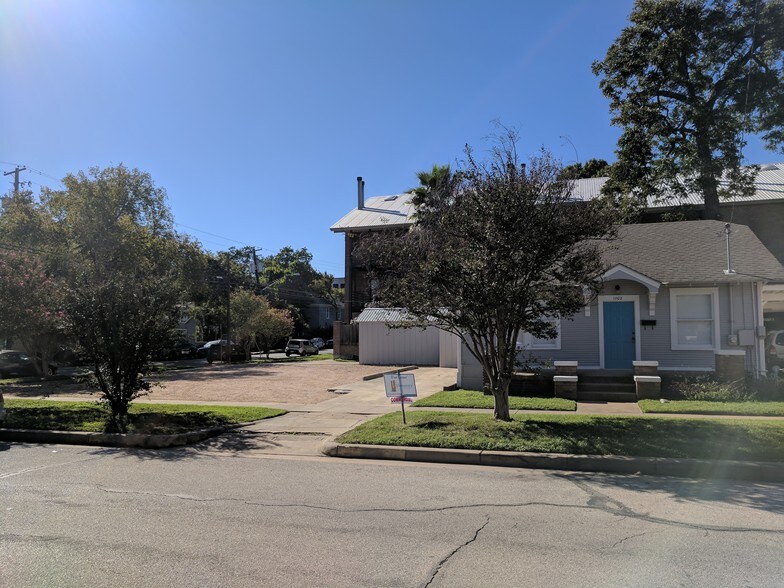 More Photos Of 1702 San Antonio St, Austin Office For Lease
