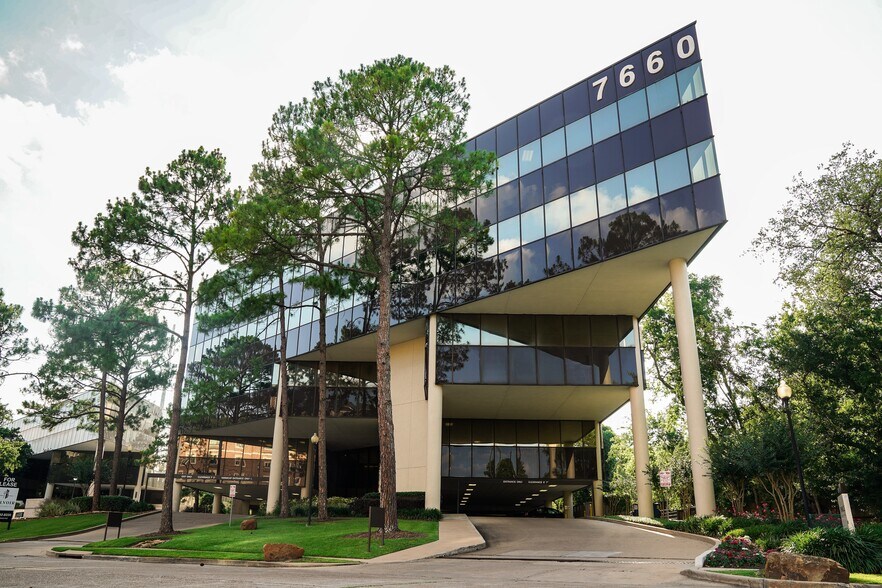 More Photos Of Private Office Space, Houston Office For Lease