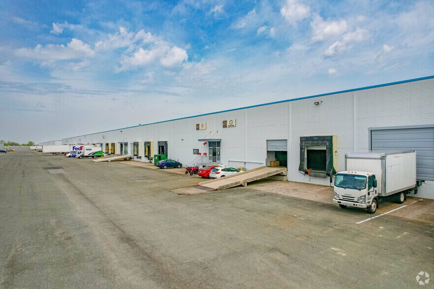 Primary Photo Of 4263-4299 Carolina Ave, Richmond Distribution For Lease