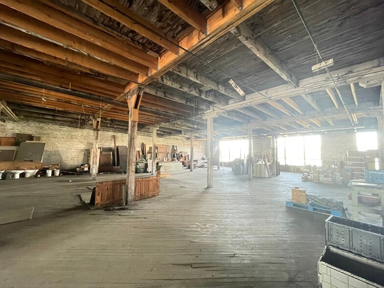 More Photos Of 316 Peters St SW, Atlanta Warehouse For Sale