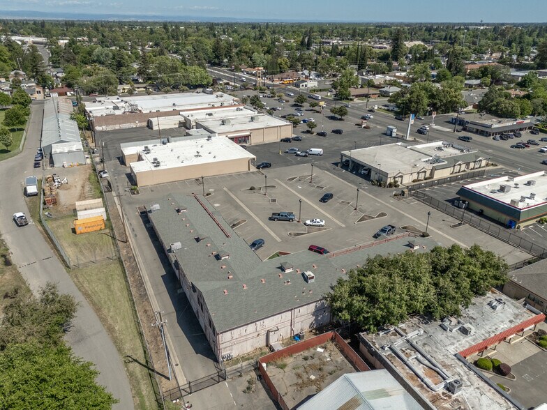 More Photos Of 1227 Bridge St, Yuba City Office For Sale
