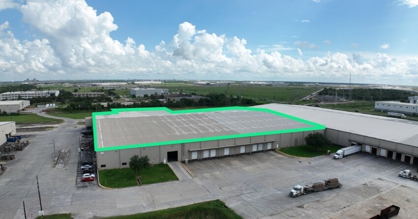 Primary Photo Of 4000 Cedar Blvd, Baytown Warehouse For Lease