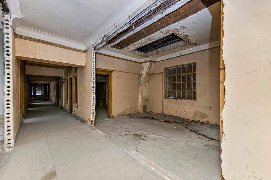 More Photos Of 502 S Main St, Rock Springs General Retail For Sale