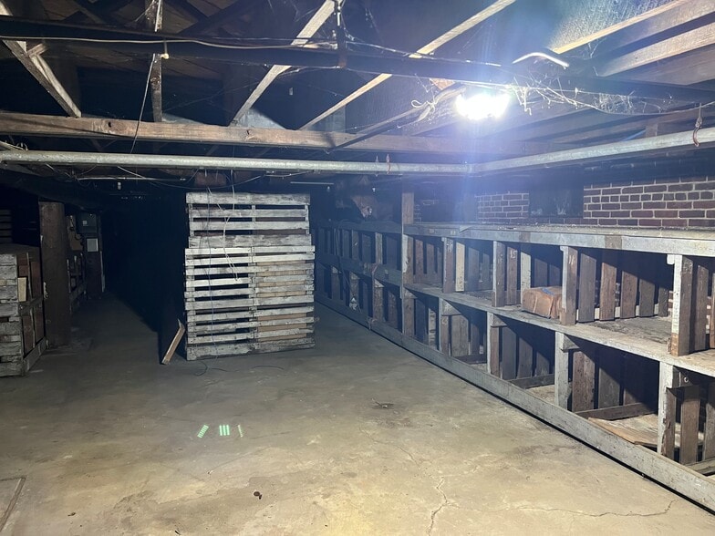 More Photos Of 616 N Jackson St, Danville Warehouse For Sale