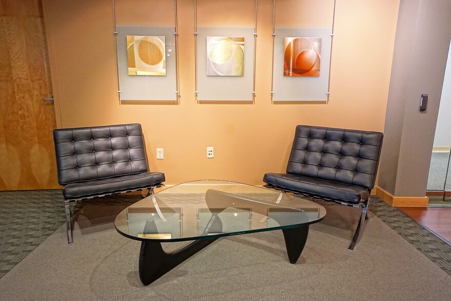 More Photos Of 6 Trafalgar Sq, Nashua Office For Lease