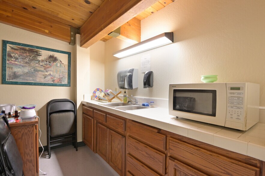 More Photos Of 1445 Butte House Rd, Yuba City Office For Sale