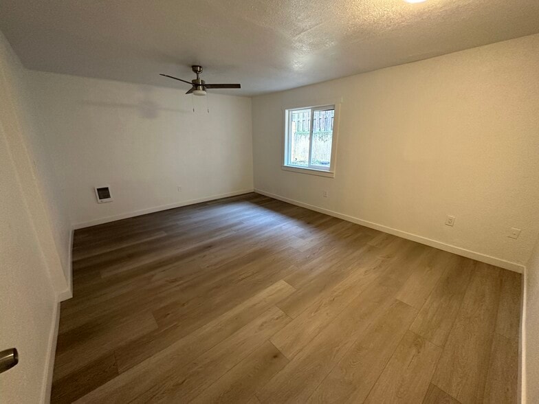 More Photos Of 11518 NE Sandy Blvd, Portland Apartments For Sale