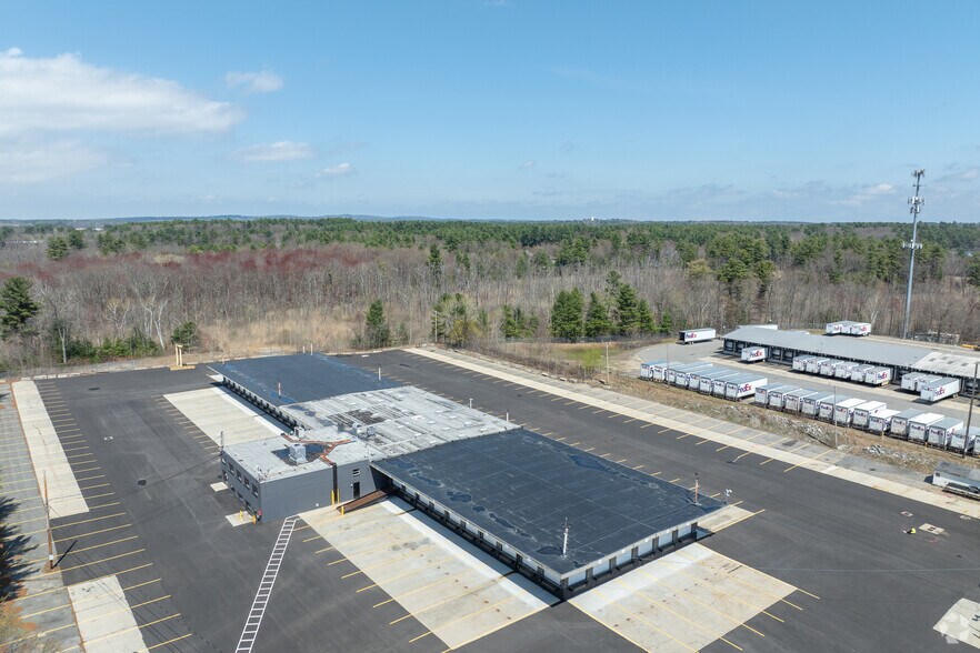 More Photos Of 95 Concord St, North Reading Truck Terminal For Lease