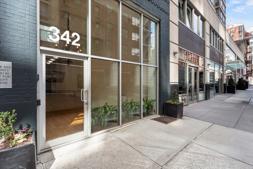 More Photos Of 336-342 W 37th St, New York Loft Creative Space For Lease