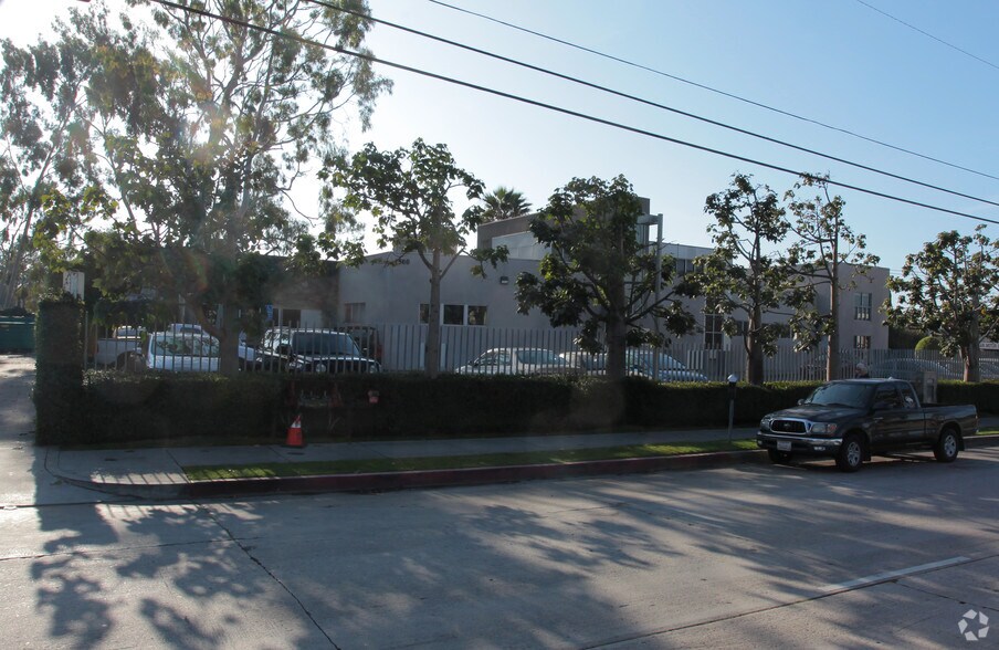 More Photos Of 1500 Olympic Blvd, Santa Monica Loft Creative Space For Lease