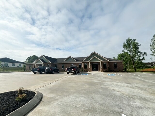More Photos Of 2678 Townsend Ct, Clarksville Medical For Lease