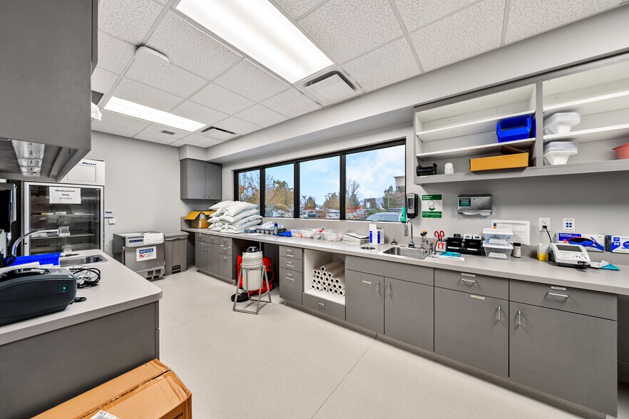 More Photos Of 1879 Williams Hwy, Grants Pass Medical For Sale