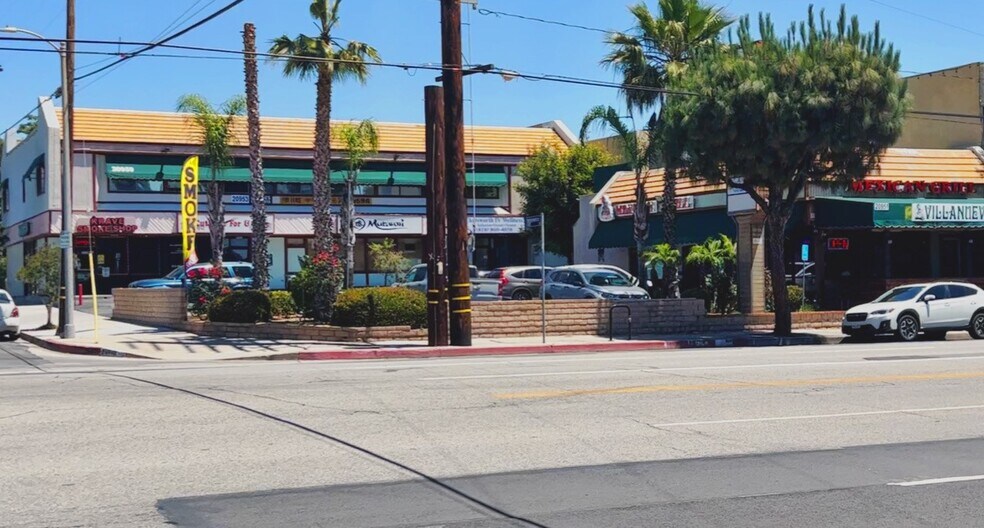 Primary Photo Of 20953 Devonshire St, Chatsworth Office For Lease