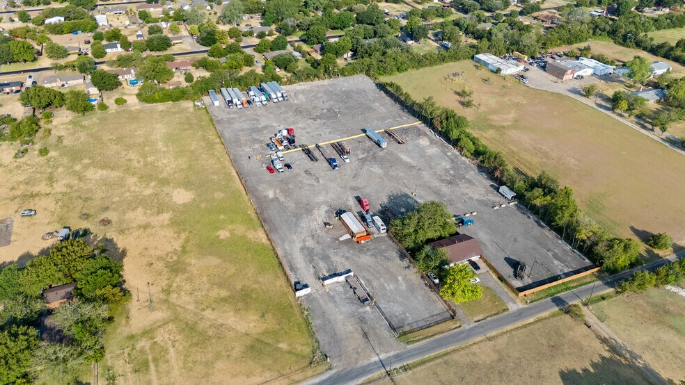 More Photos Of 1241 Narrow Ln, Red Oak Land For Sale