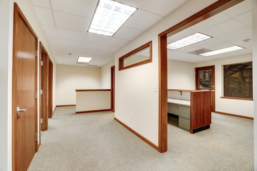 More Photos Of 705 S 9th St, Tacoma Office For Sale