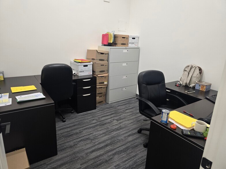 More Photos Of 6039 196 St, Surrey Showroom For Sale