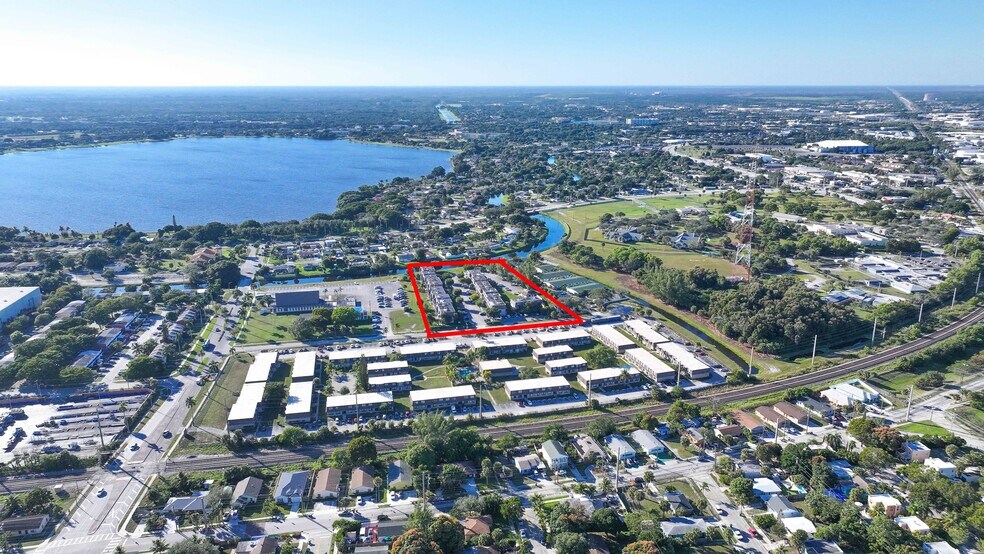 More Photos Of 3901 36th Ct, West Palm Beach Apartments For Sale