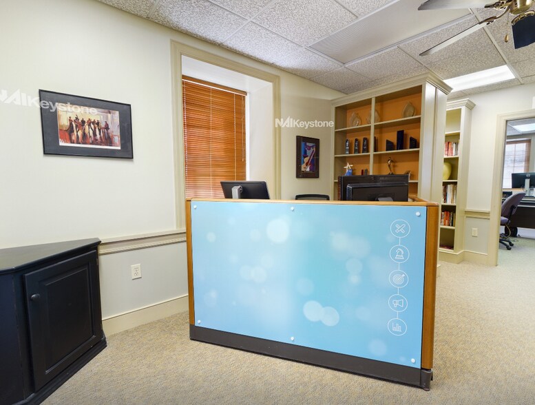 More Photos Of 879 Fritztown Rd, Sinking Spring Office For Lease