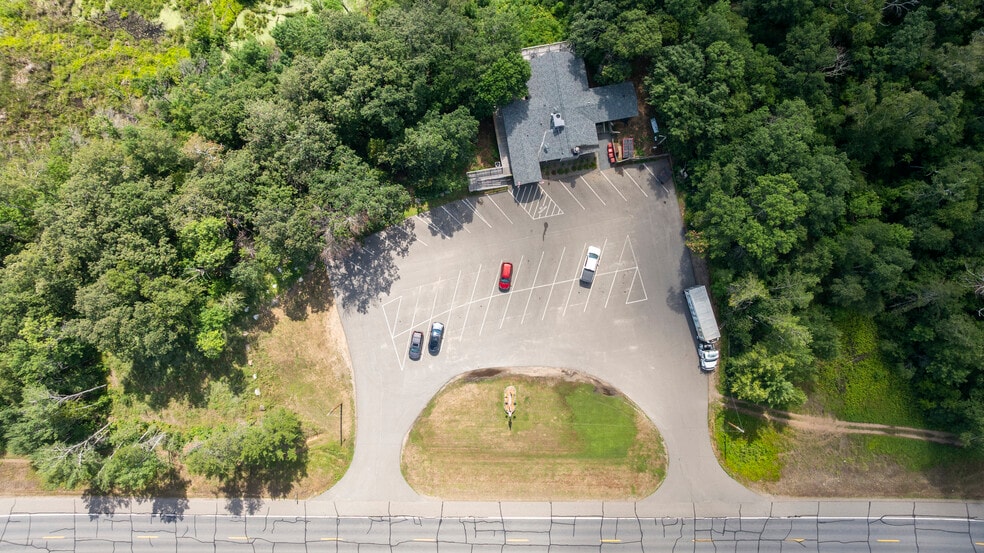 More Photos Of 33350 County Road 3, Crosslake Restaurant For Sale