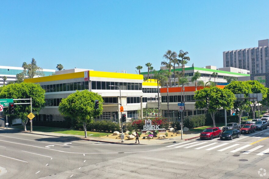 More Photos Of , Los Angeles Office For Sale