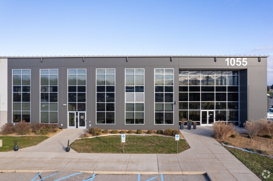 More Photos Of 1055 7 Mile Rd NW, Comstock Park Manufacturing For Lease