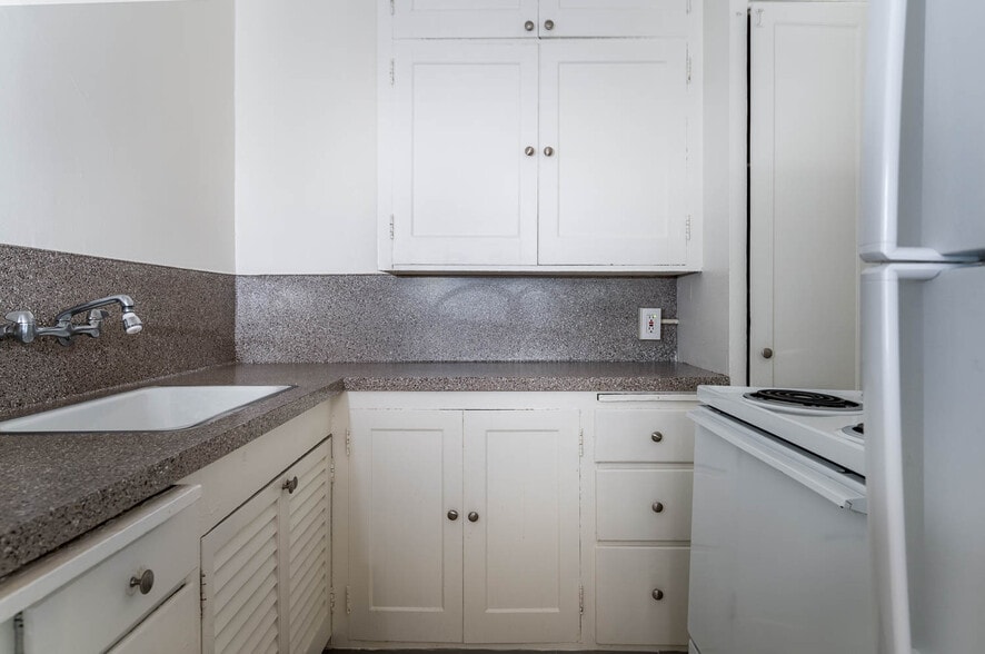 More Photos Of 911 SW 21st Ave, Portland Apartments For Sale