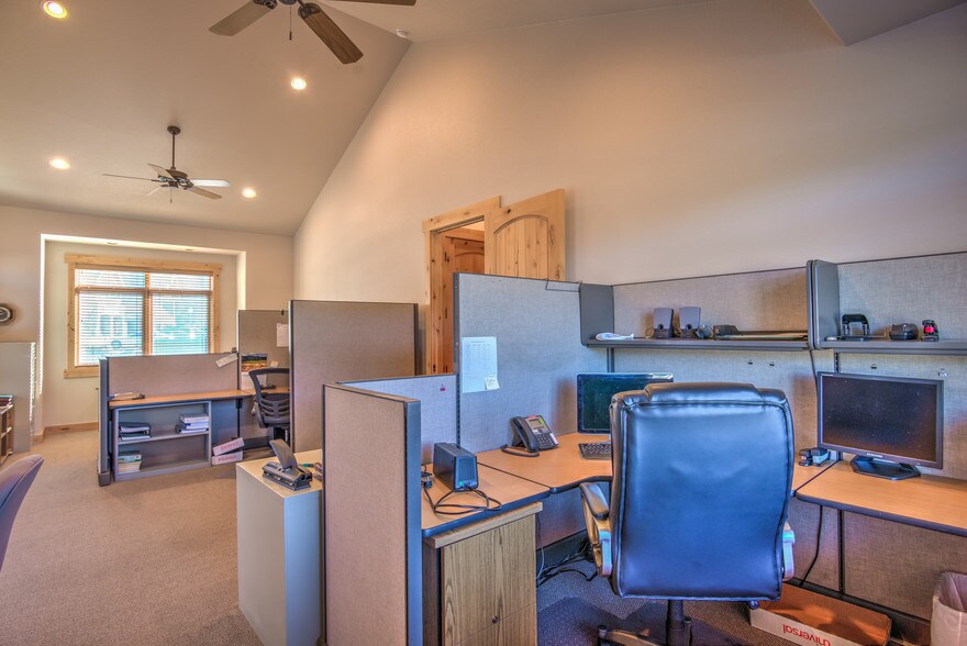 More Photos Of 70 Morning Sun Dr, Woodland Park Loft Creative Space For Sale
