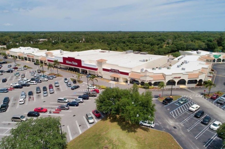 Primary Photo Of 4802-4908 N Kings Hwy, Fort Pierce General Retail For Lease
