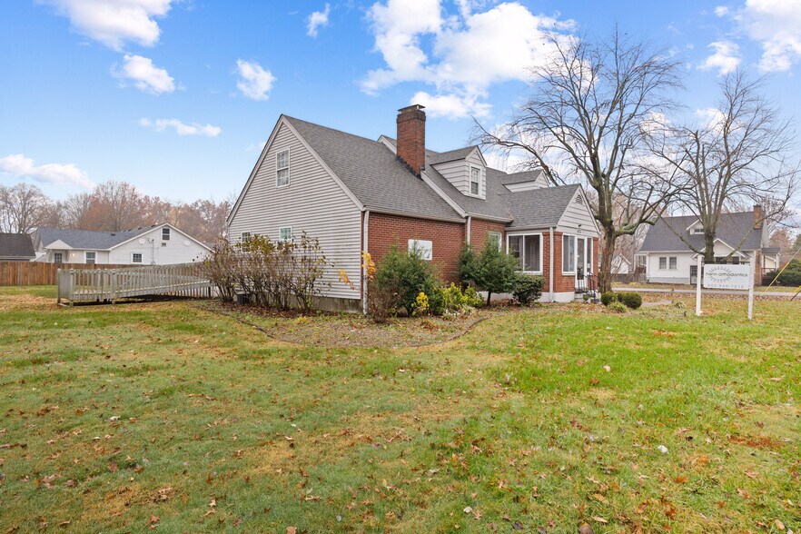 More Photos Of 4816 Greenwood Rd, Louisville Medical For Lease