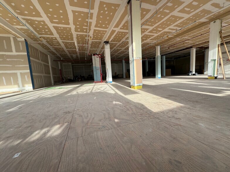 More Photos Of 617-619 W 181st St, New York General Retail For Lease