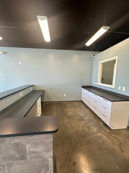 More Photos Of 3201 Endeavor Ln, Vestavia Hills Unknown For Lease