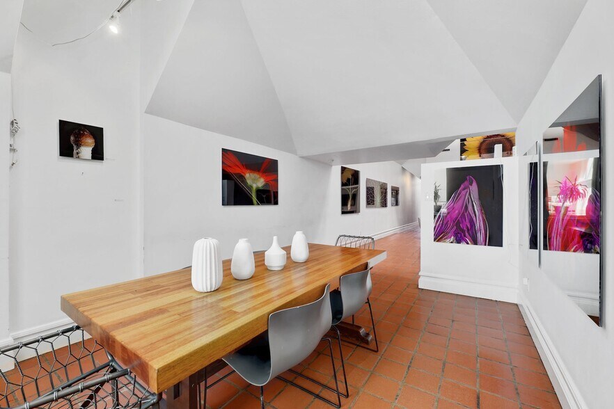 More Photos Of 410 E 6th St, Austin Storefront Retail Residential For Lease