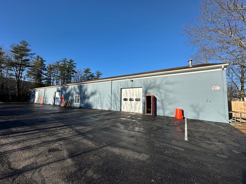 More Photos Of 979-987 Riverside St, Portland Distribution For Lease