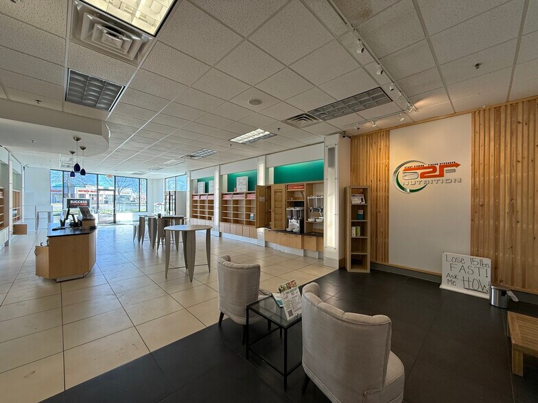 More Photos Of 1251-1261 Carl D. Silver Pky, Fredericksburg Storefront For Lease