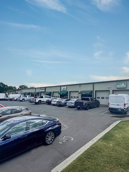 Primary Photo Of 616 E Westinghouse Blvd, Pineville Warehouse For Lease