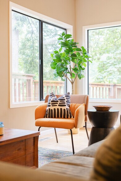 More Photos Of 1824 SW Greenway Cir, West Linn Specialty For Sale