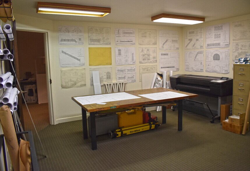 More Photos Of 7121 Cockrill Bend Blvd, Nashville Warehouse For Lease