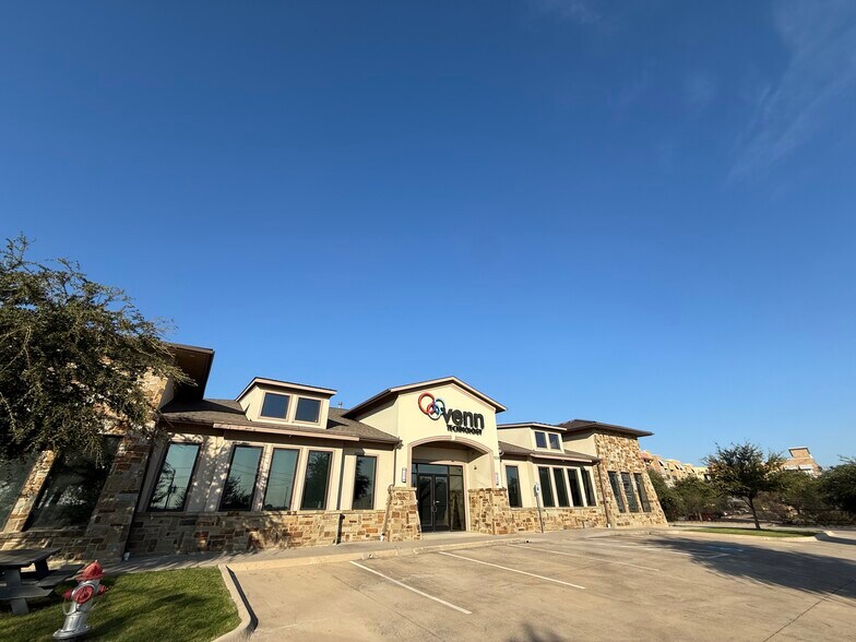 More Photos Of 1024 Texan Trl, Grapevine Medical For Sale