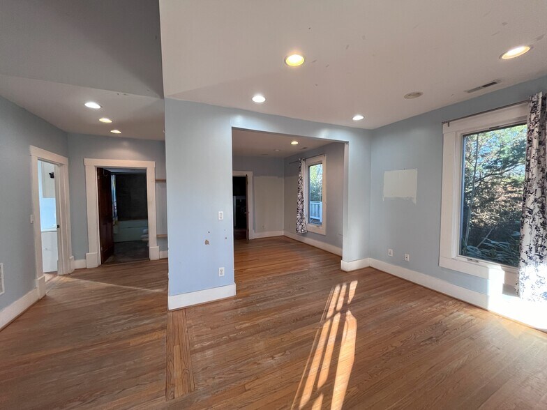 More Photos Of 5674 Three Notch D Rd, Crozet Office For Lease