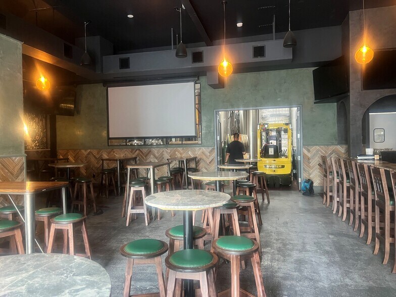 More Photos Of 158 Beard St, Brooklyn Warehouse For Lease