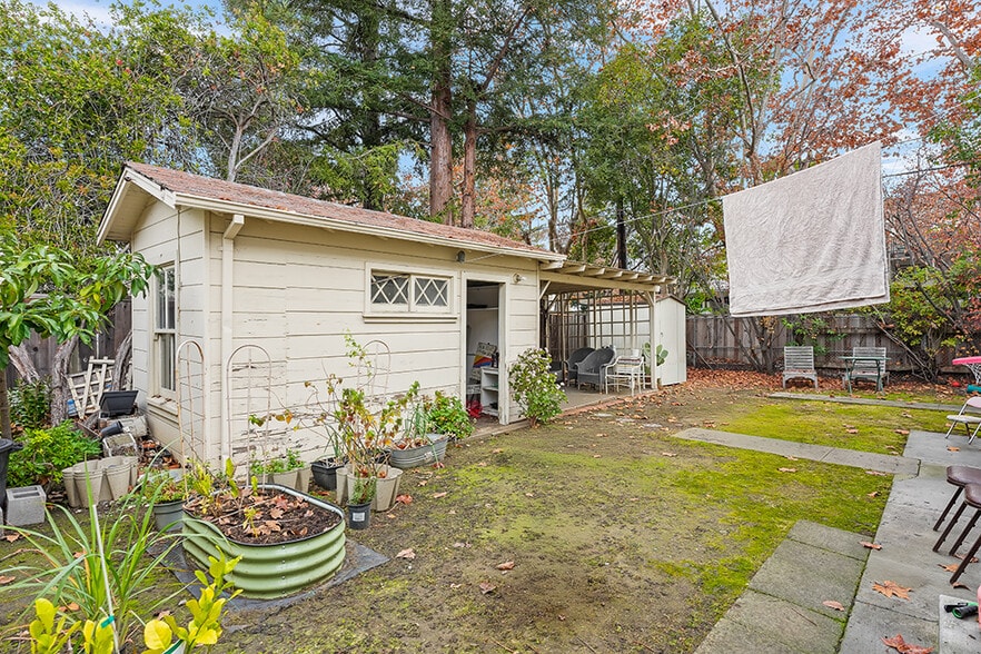 More Photos Of 2745 Byron St, Palo Alto Multifamily For Sale