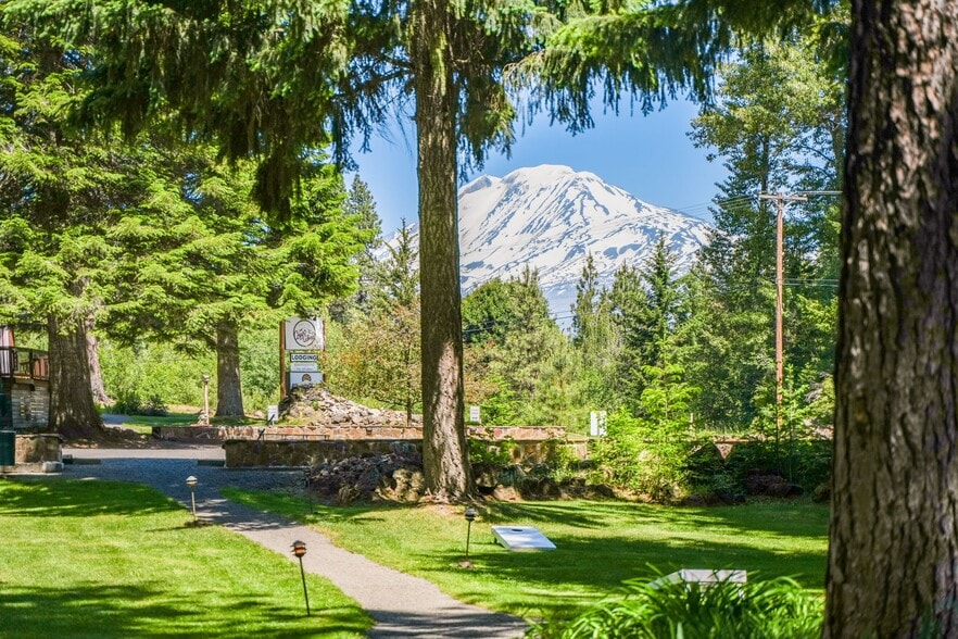 More Photos Of 2291 Highway 141, Trout Lake Hotel For Sale